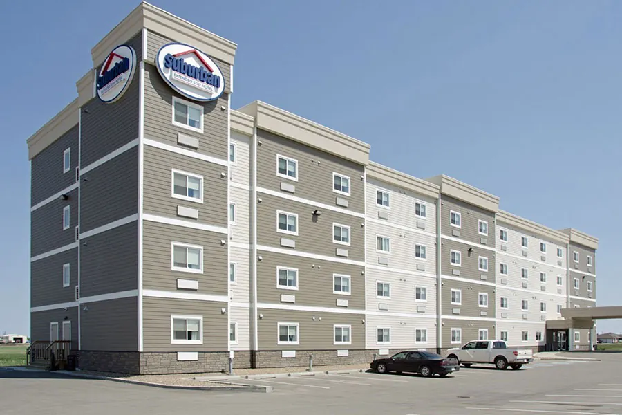 Kindersley 4-storey modular hotel